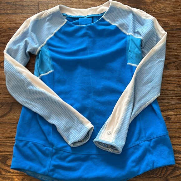 Lululemon top - Picture 3 of 5